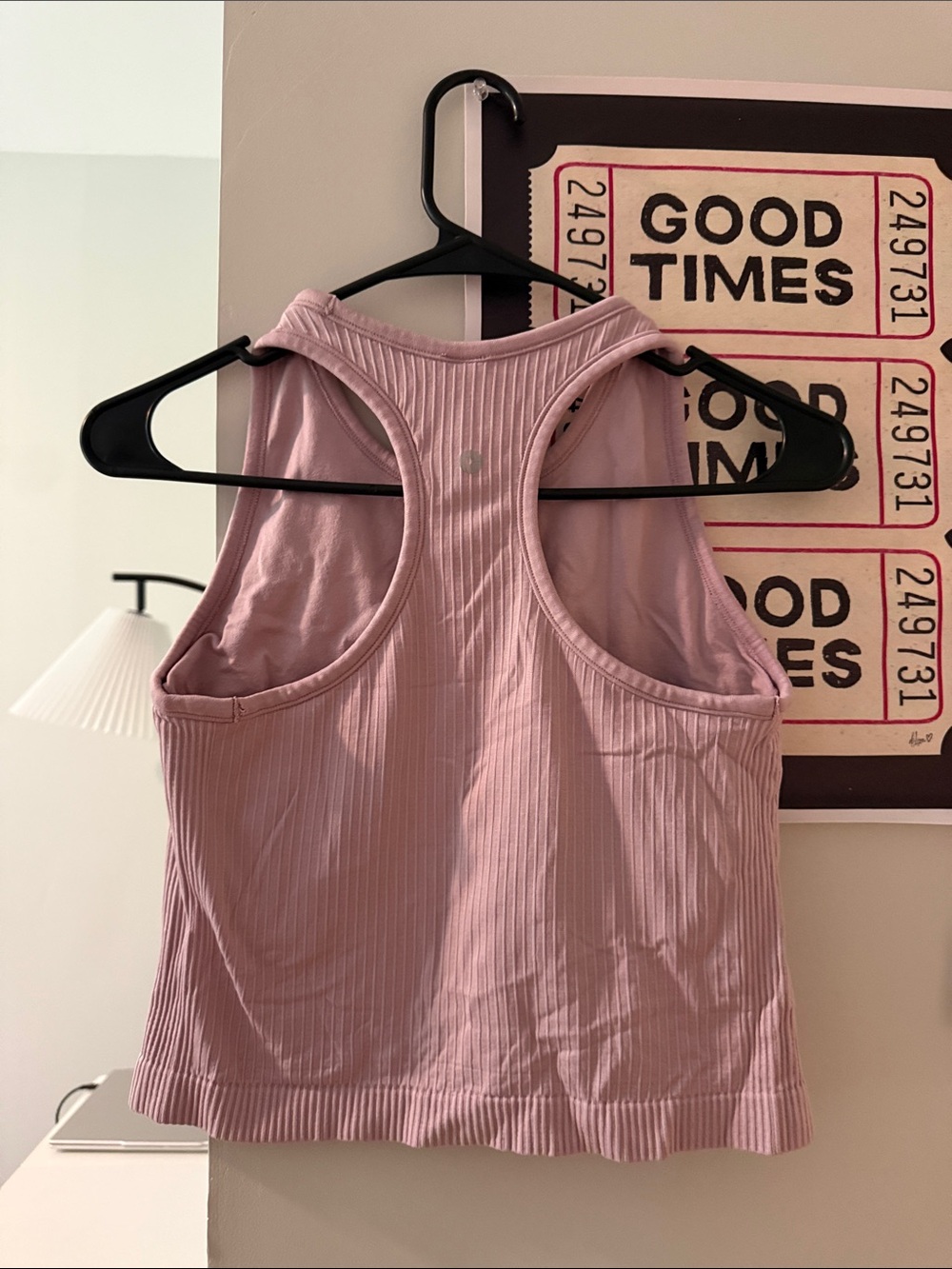 Workout top - Picture 3 of 5